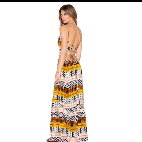 Indah backless long dress - Picture 3 of 8